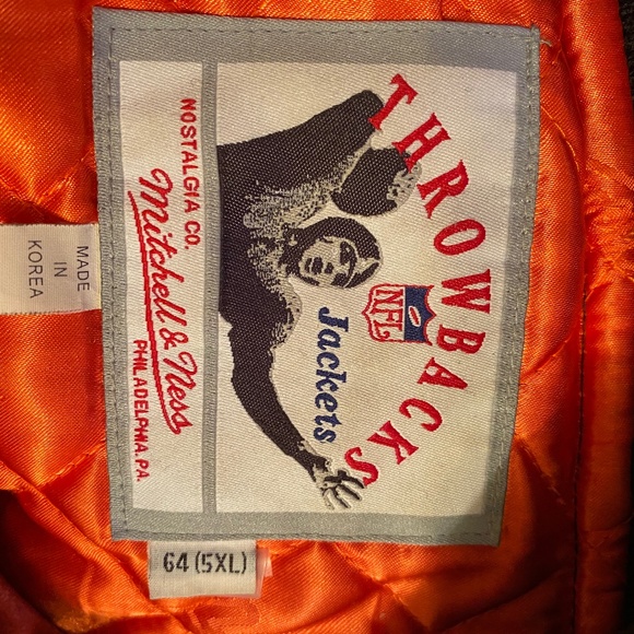 Man’s coat,worn - Picture 4 of 8